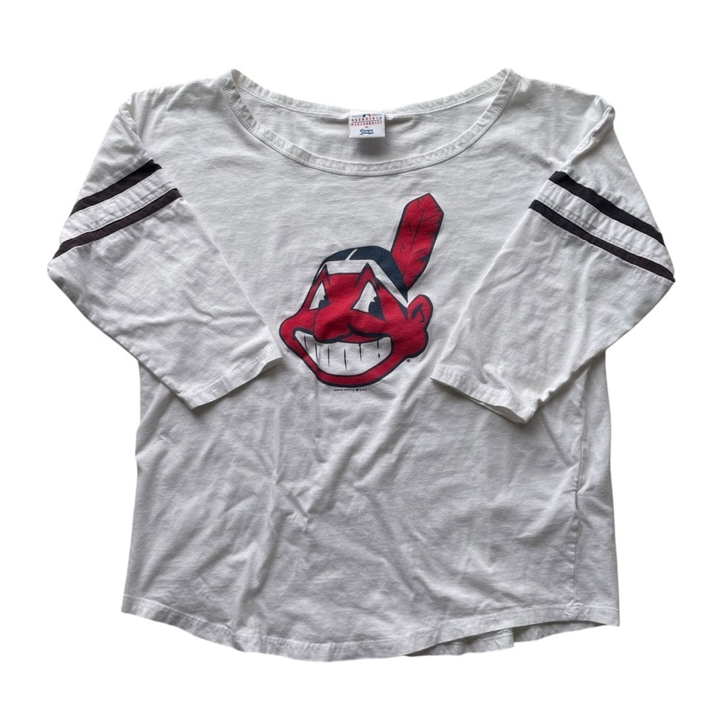 Cleveland Indians Wahoo Jersey T-Shirt White Graphic Size XL Genuine Merchandise